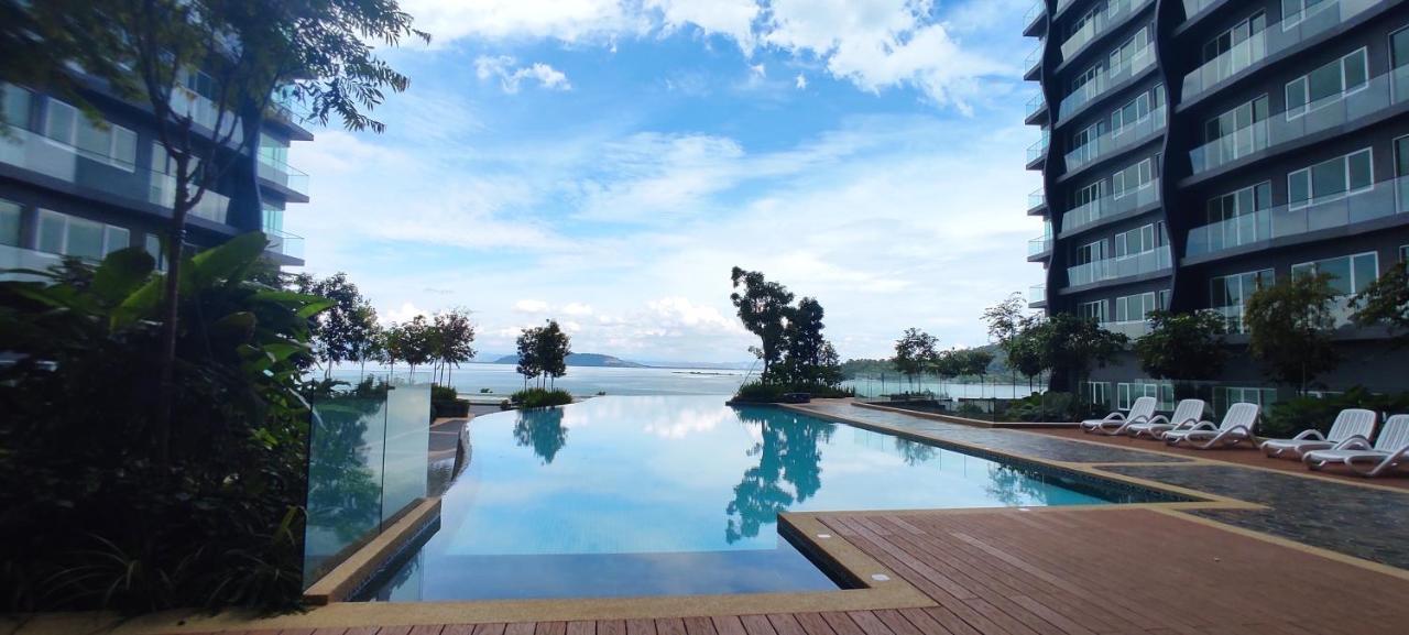 Infinite Seaview With Penang Bridge Suite With Sunrise Up To 11 Person Bayan Lepas Eksteriør billede