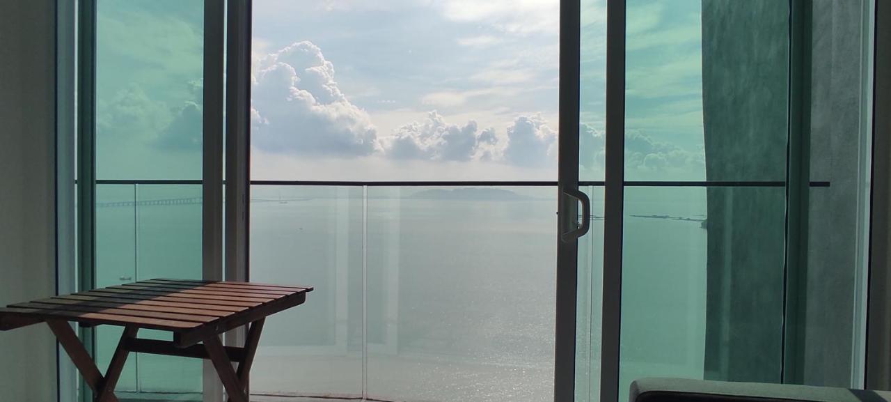 Infinite Seaview With Penang Bridge Suite With Sunrise Up To 11 Person Bayan Lepas Eksteriør billede