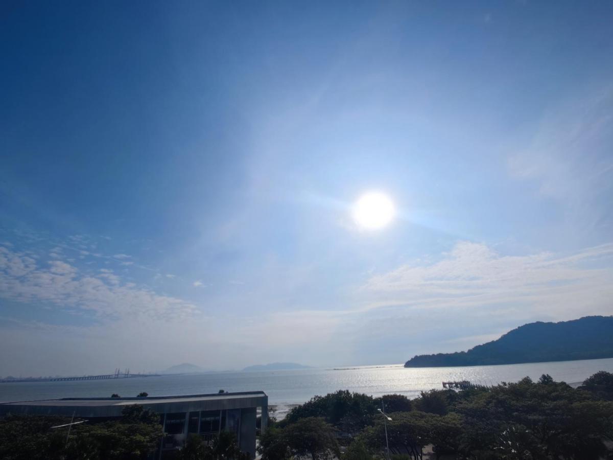 Infinite Seaview With Penang Bridge Suite With Sunrise Up To 11 Person Bayan Lepas Eksteriør billede