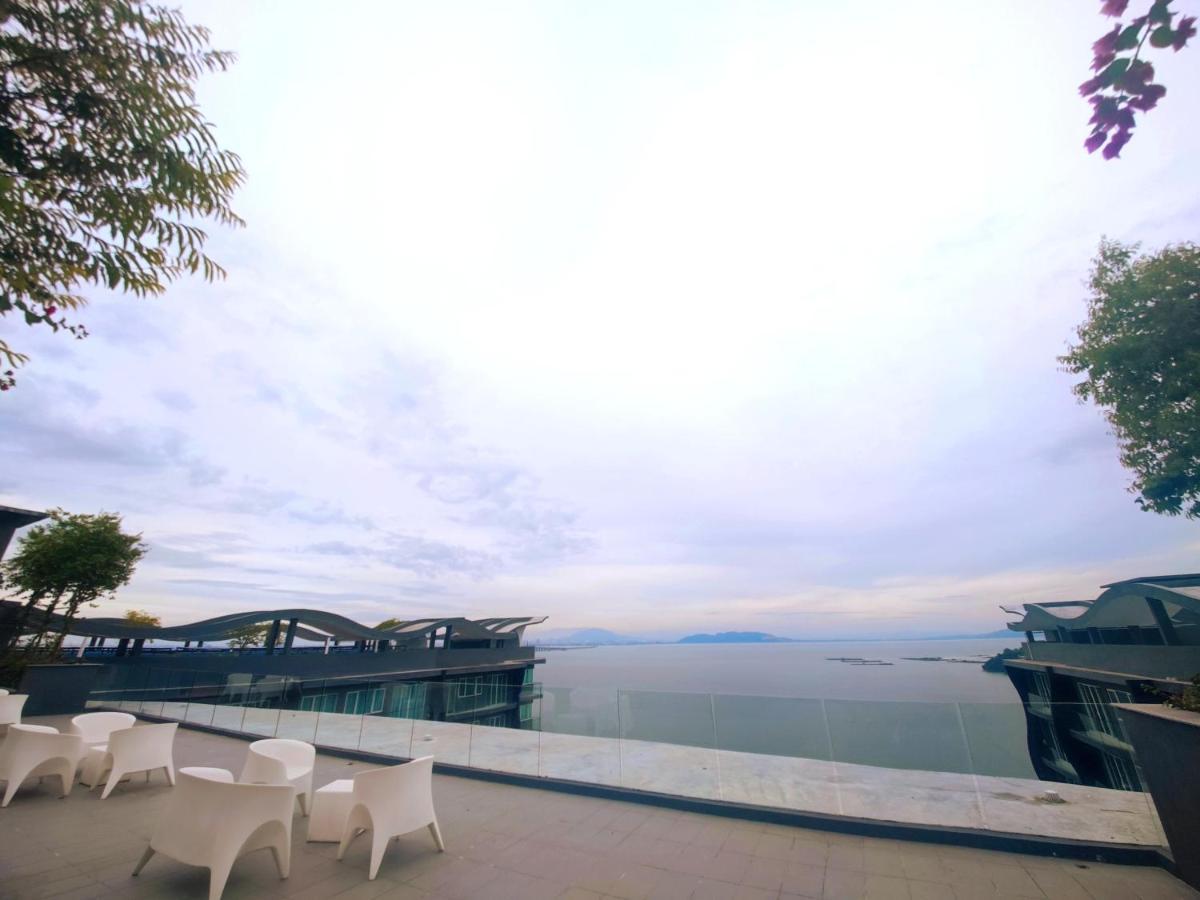 Infinite Seaview With Penang Bridge Suite With Sunrise Up To 11 Person Bayan Lepas Eksteriør billede